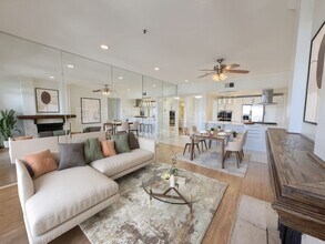 Building Photo - 2559 Plaza del Amo