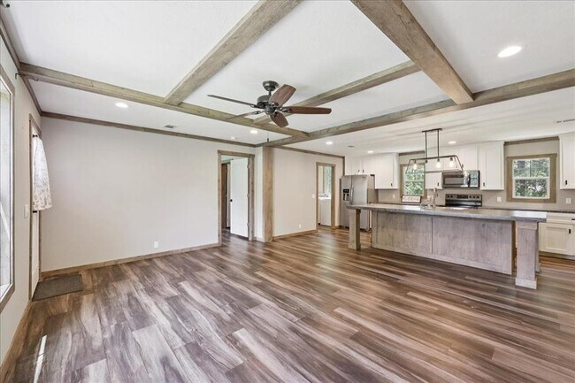 Foto del edificio - 13585 Mesa Dr