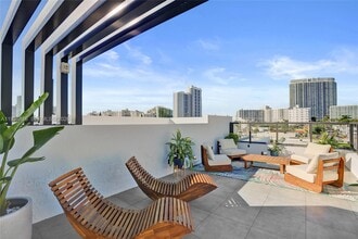 Building Photo - 1030 15th St