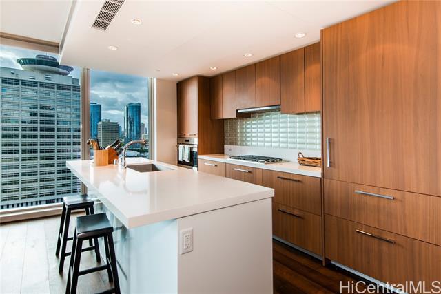 Building Photo - 1555 Kapiolani Blvd