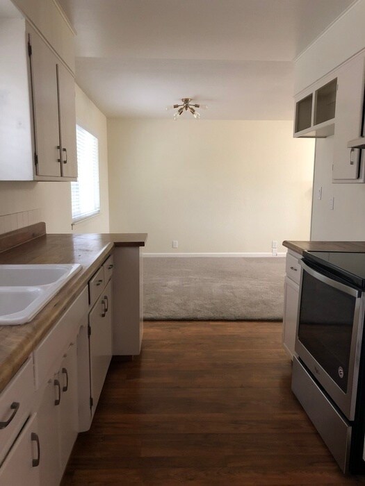 Foto del edificio - 9610 Sheldon Rd