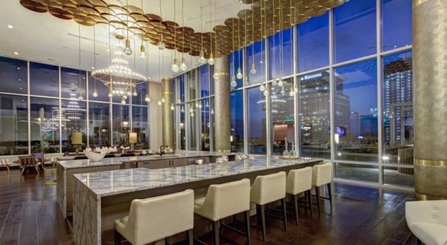 Building Photo - The Francis