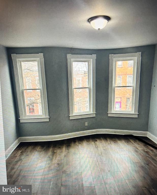 Foto del edificio - 2424 Woodbrook Ave
