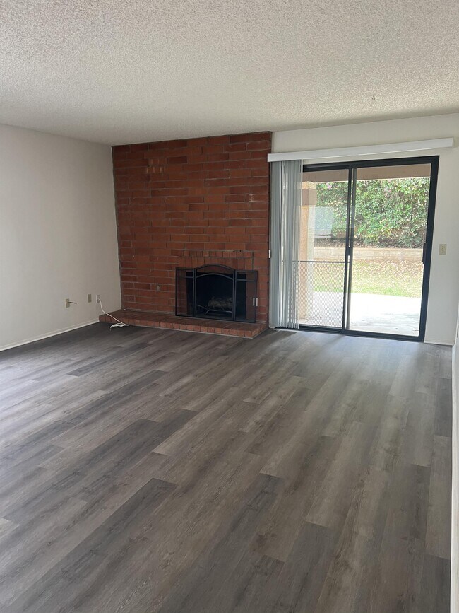 Foto del edificio - 13238 Creek Park Ln