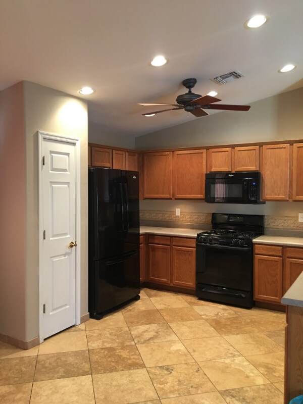 Foto del edificio - 5558 W Sunset Vista Pl