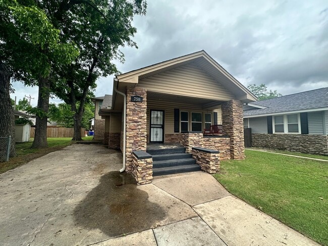 Photo - 750 S Jenkins Ave Apartment