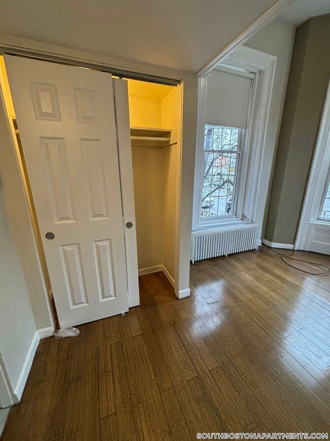 Building Photo - 538 E Broadway