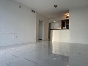 Building Photo - 2775 NE 187th St