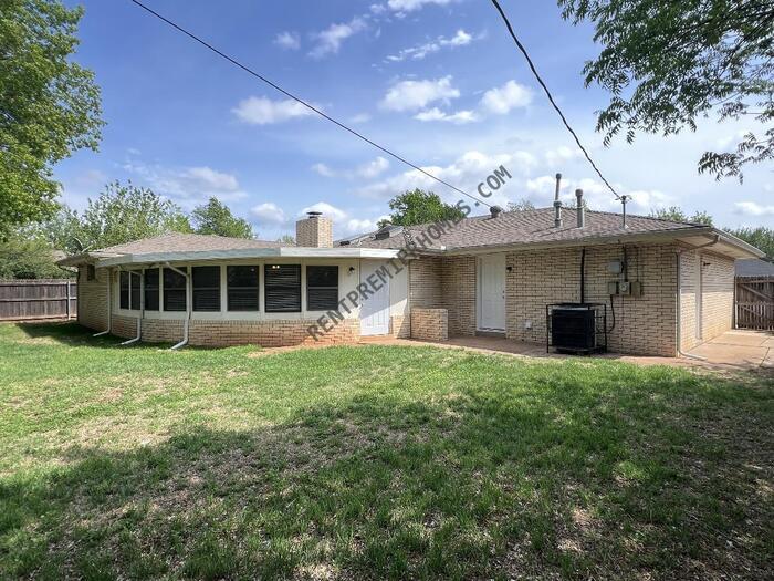 Photo - 2529 NW 116th St Oklahoma City ,OK 73120