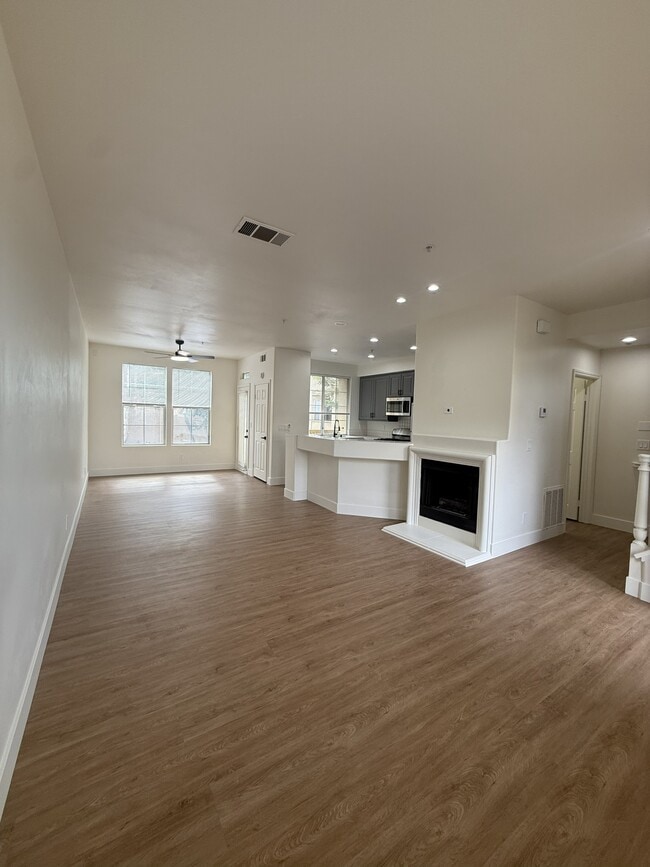 Photo - 488 W Summerfield Cir Townhome