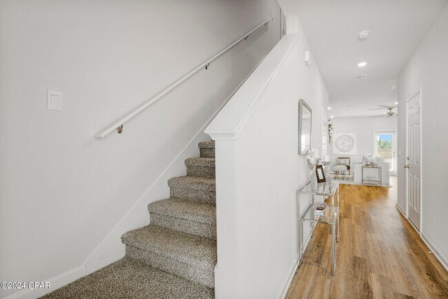 Foto del edificio - 1721 Jakes Dr