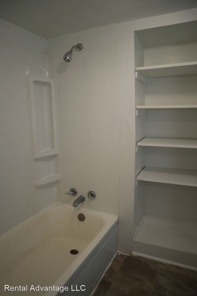 Building Photo - 1 br, 1 bath House - 2318-B Cahaba Rd