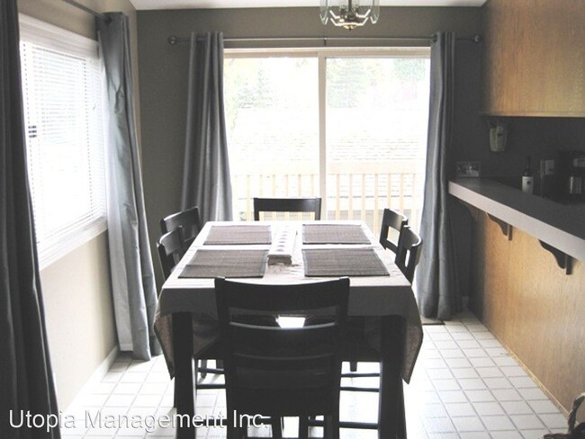 Foto del edificio - 4 br, 2 bath House - 1725 ELECTRIC AVE