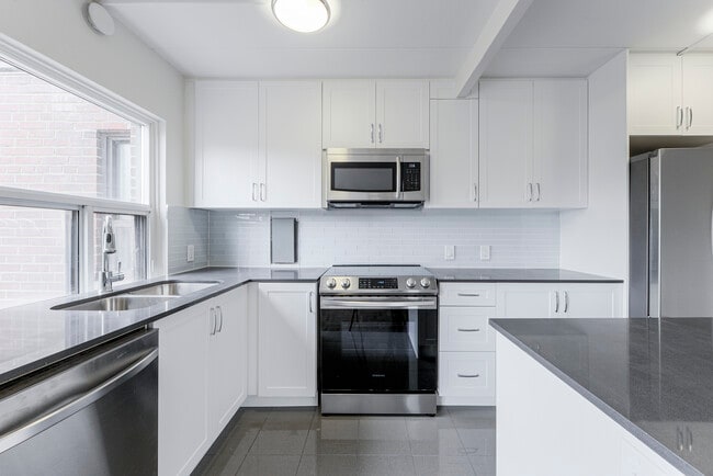 Photo du bâtiment - Stephen Apartments