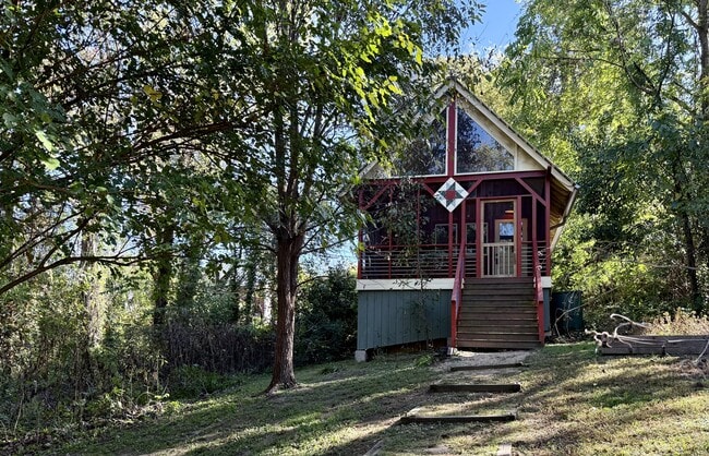 Foto del edificio - 574 Primitive St