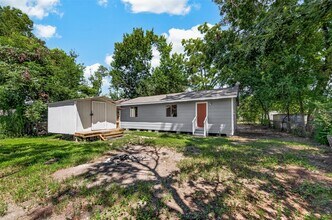 Building Photo - 1089 Conklin St