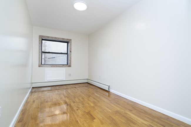 Building Photo - 31 Stuyvesant Ave