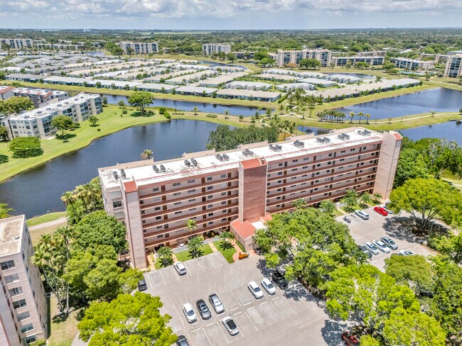 Foto del edificio - 14623 Bonaire Blvd
