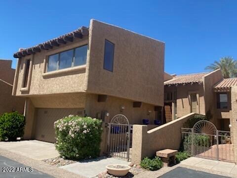 Primary Photo - 4434 E Camelback Rd