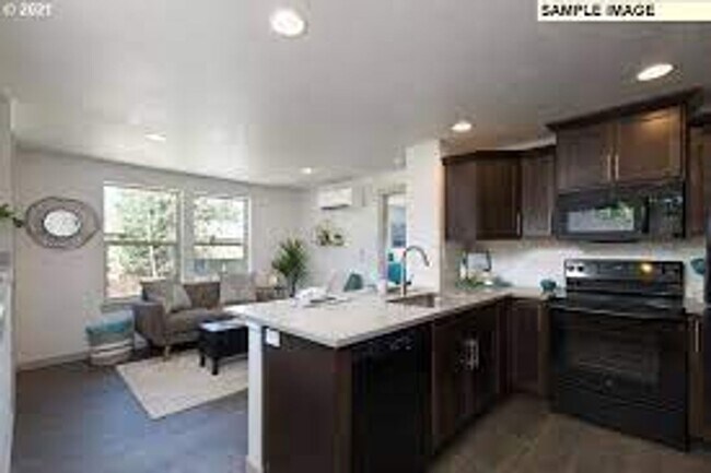 Building Photo - One bedroom apartment with washer/dryer