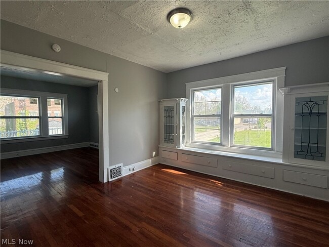 Foto del edificio - 1278 E 115th St