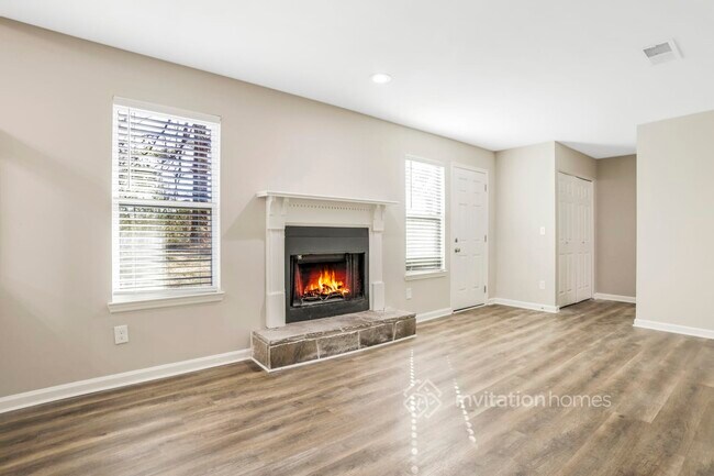 Building Photo - 5465 Winslow Crossing N