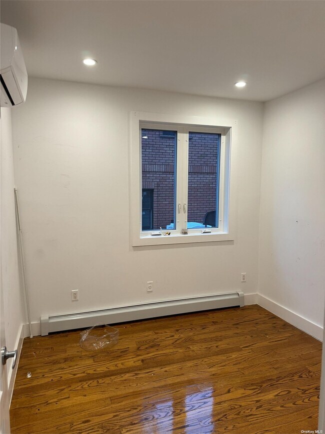 Building Photo - 2928 Gillmore St