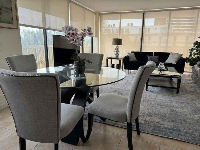 Foto del edificio - 780 NE 69th St