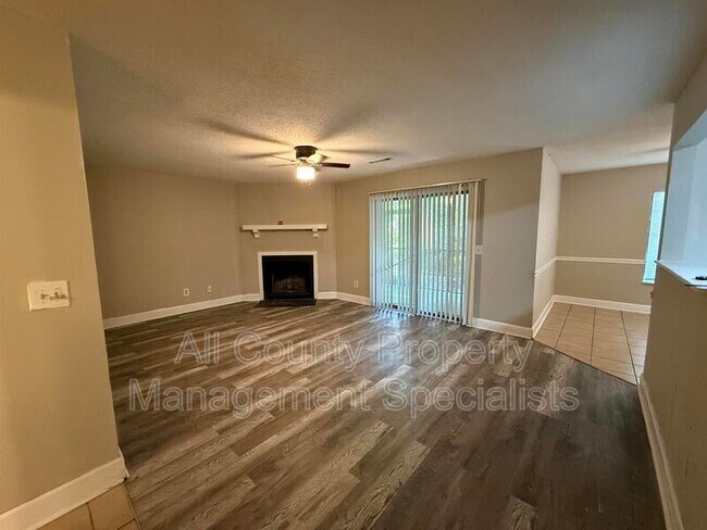 Foto del edificio - 1002 Creekside Wy