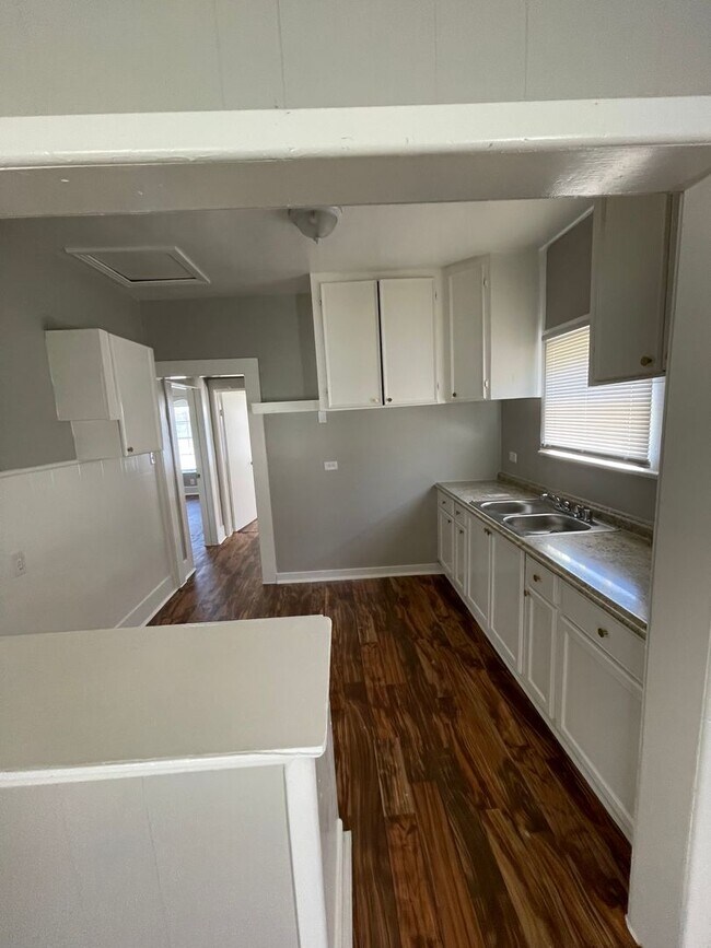 Foto del edificio - 1503 Link Ave