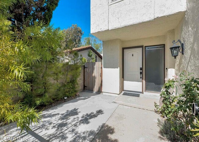 Foto del edificio - 833 Shadow Lake Dr