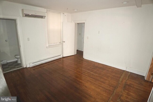 Foto del edificio - 804 Cathedral St