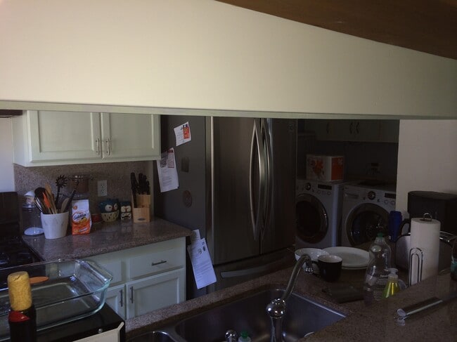 Breakfast Bar - 720 Meyer Ln
