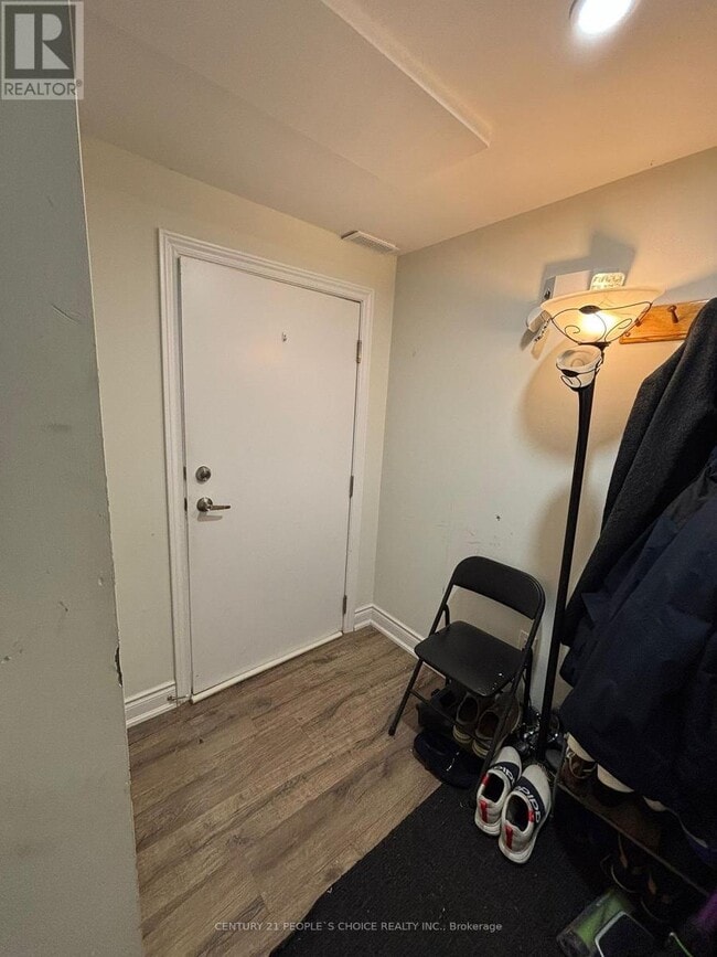 Photo du bâtiment - 287 Hinton Ter