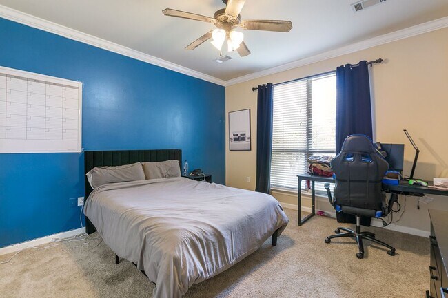 Foto del edificio - 3418 Southlake Ave