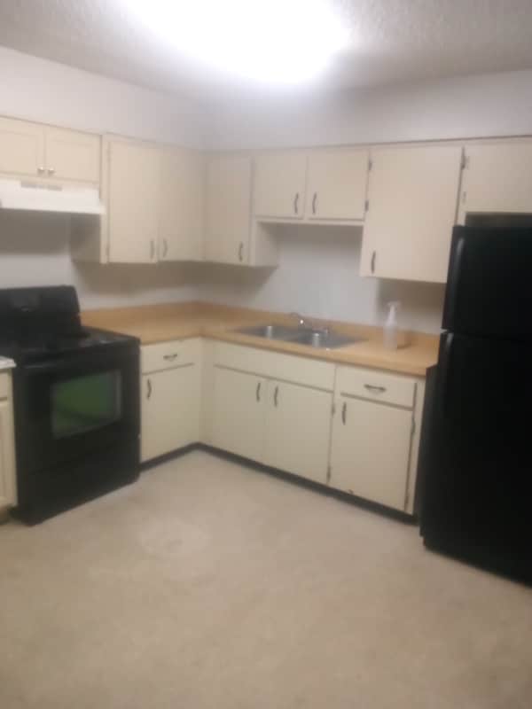 Foto del edificio - 1721 Birchwood Cir