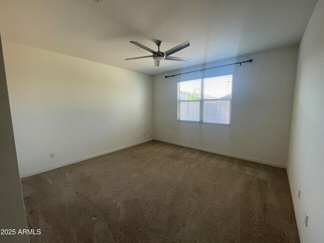 Building Photo - 12610 W Northview Ave