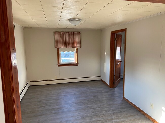 Living Rm - 50 N 7th St