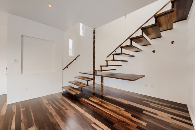 Photo - 10602 Knob Hill House