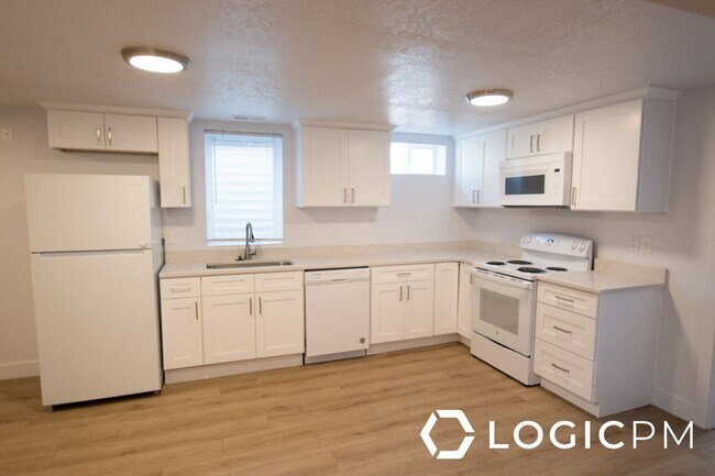 Building Photo - 171 E 3000 S