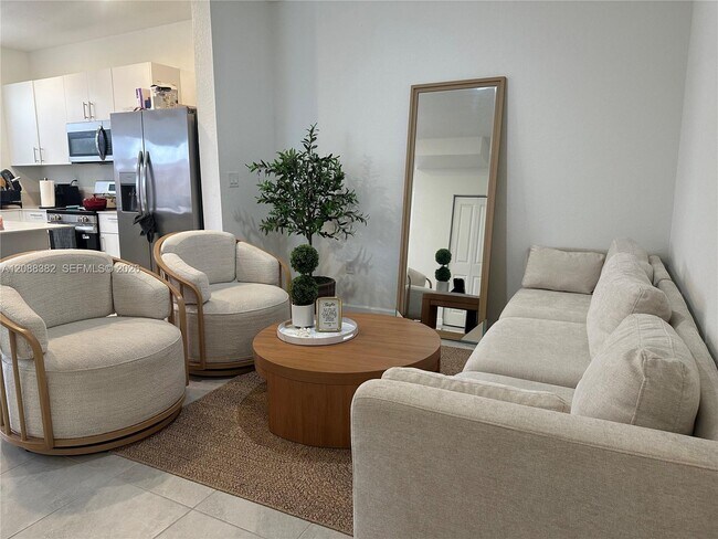 Foto del edificio - 2672 SE 28th St