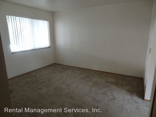 Building Photo - 131 SE 151st Ave