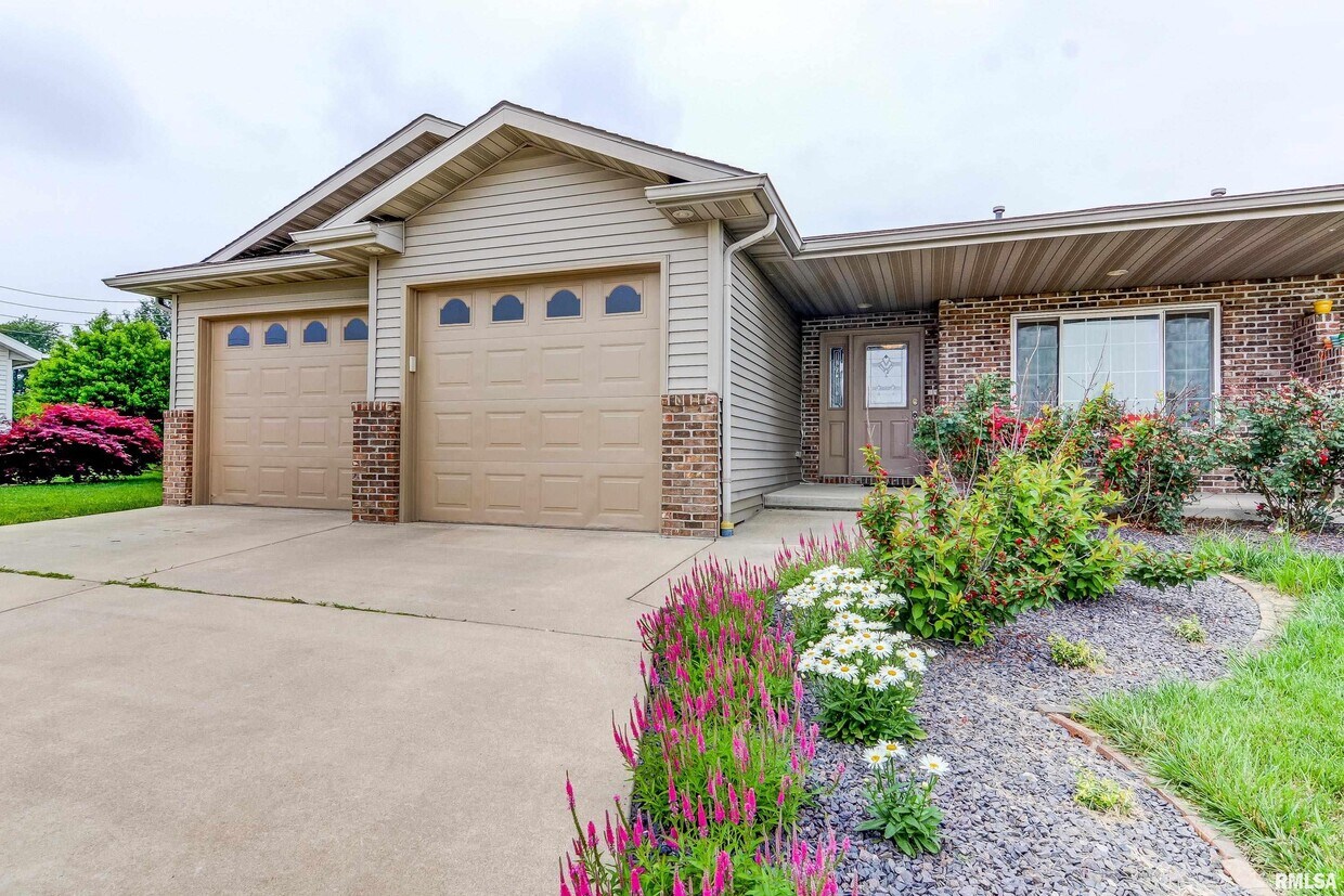 Primary Photo - 3500 Wexford Dr