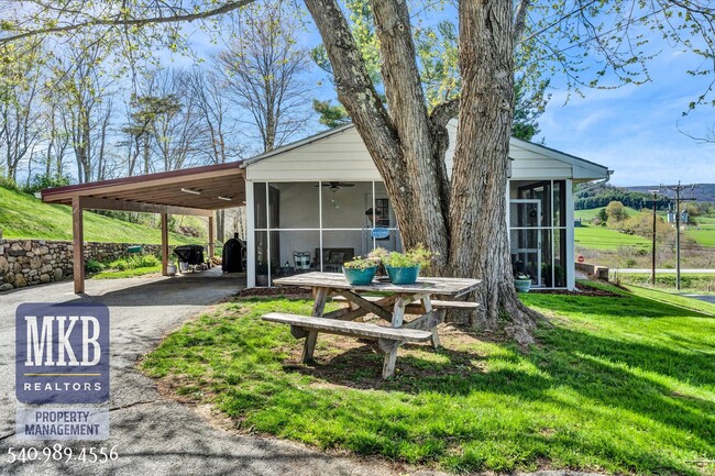 Building Photo - 9901 Fortune Ridge Road Bent Mountain VA 2...