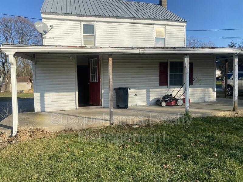 Primary Photo - 127 S Cherry St