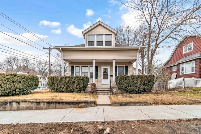 Building Photo - 208 Rocton Ave