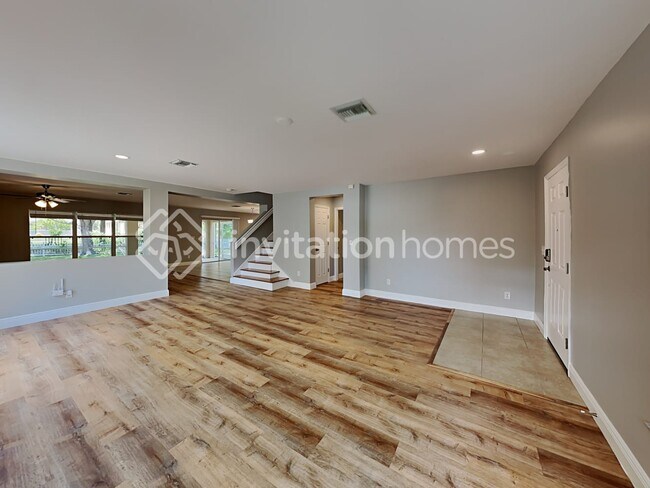 Building Photo - 10023 Winding River Rd