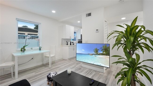 Foto del edificio - 1441 NE 154th Terrace