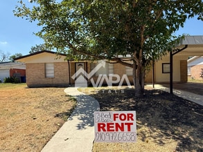 Building Photo - 4710 Bernadine Dr