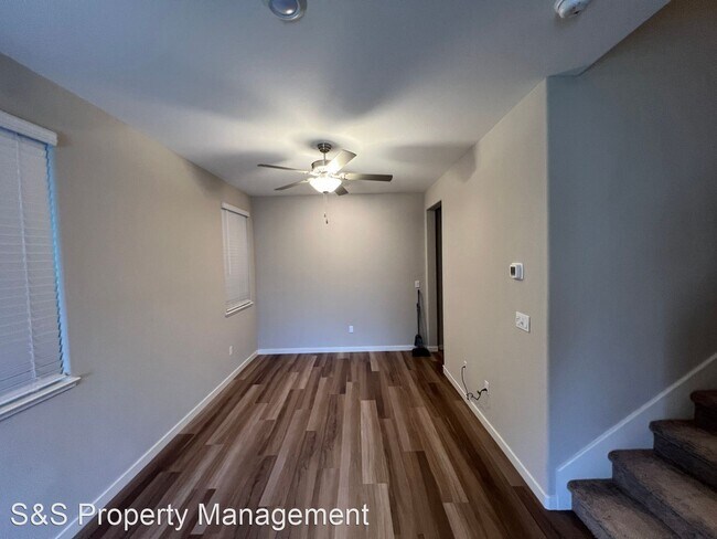 Foto del edificio - 3 br, 2.5 bath House - 4071 Liverpool Street